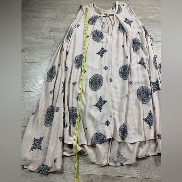 FREE PEOPLE “Tree Swing” Keyhole Tunic with Pockets - Picture 10 of 11